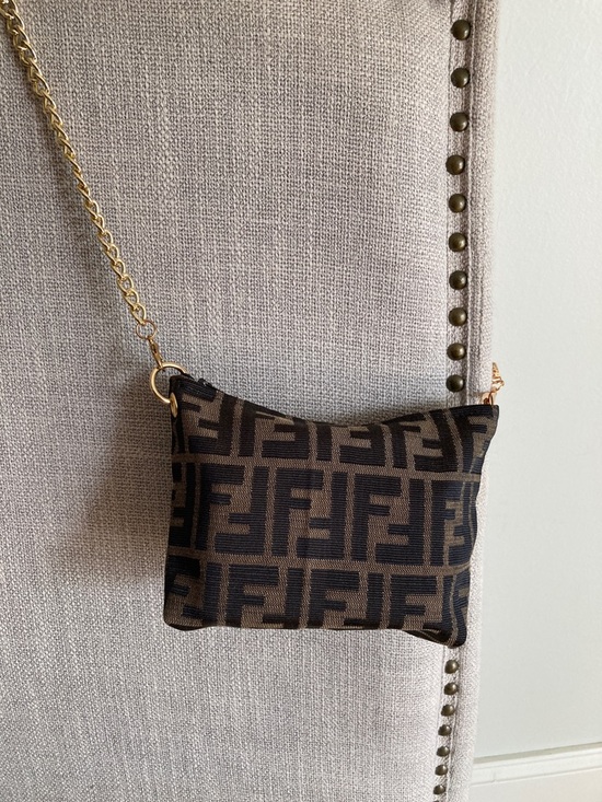 Handbags - Handcrafted 🧵 Pouches
